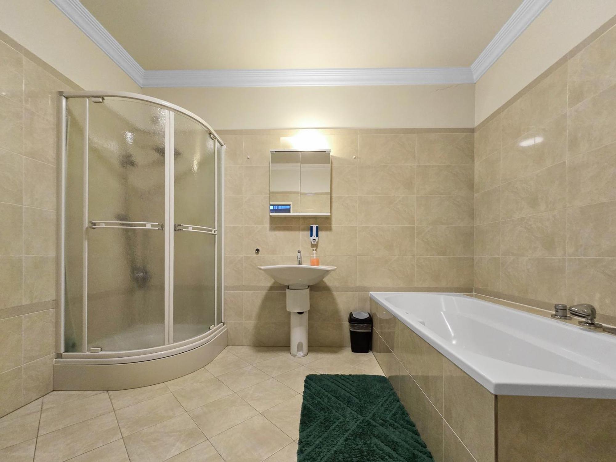 King-Size Comfort In Three Bedrooms เวียนนา ภายนอก รูปภาพ